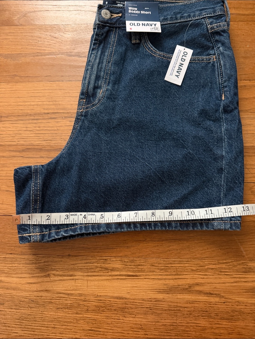 😎 Old Navy WOW high rise baggy jean shorts. Size 6. NWT. - Picture 10 of 11